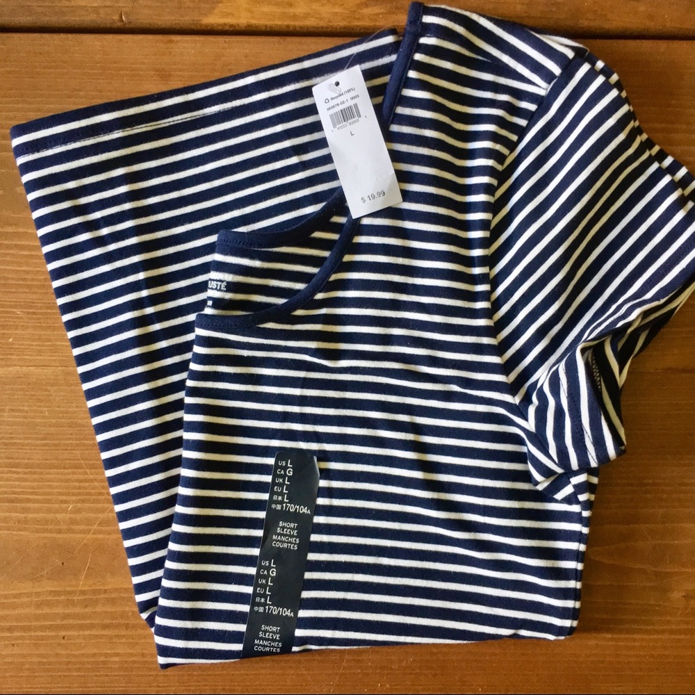 NWT navy striped scoop neck